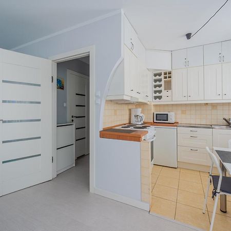 Apartament Z Balkonem Przy Latarni 150M Od Morza Kolobrzeg Exterior photo