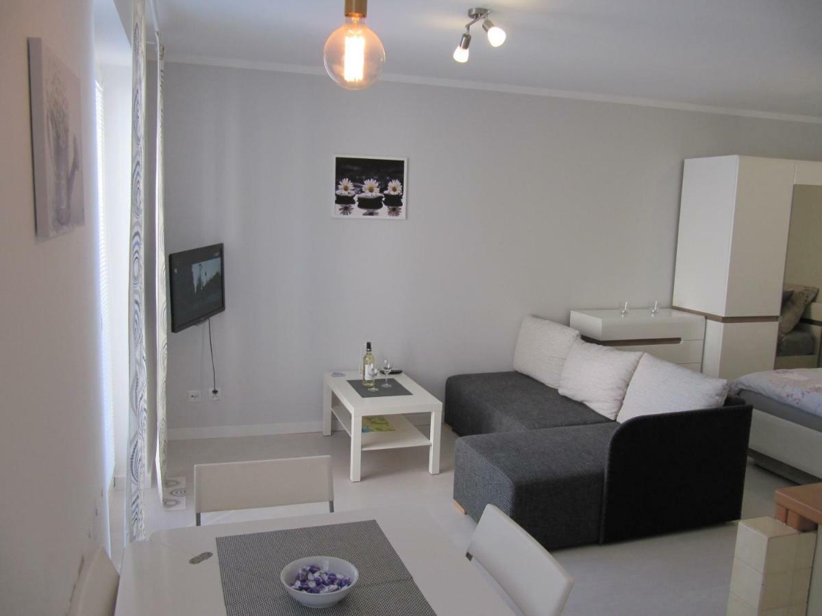 Apartament Z Balkonem Przy Latarni 150M Od Morza Kolobrzeg Exterior photo